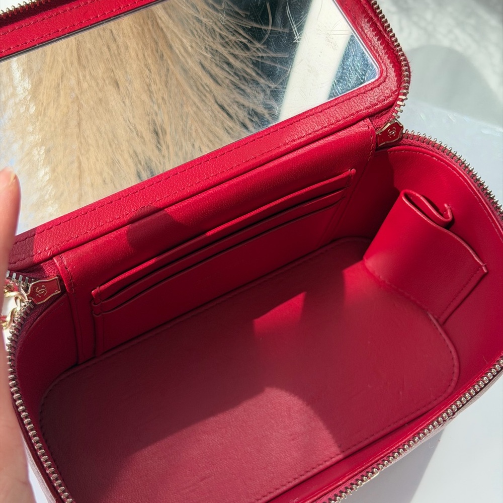 CHANEL Quilted Red Vanity Crossbody with Gold Hardware - Picture 9 of 9